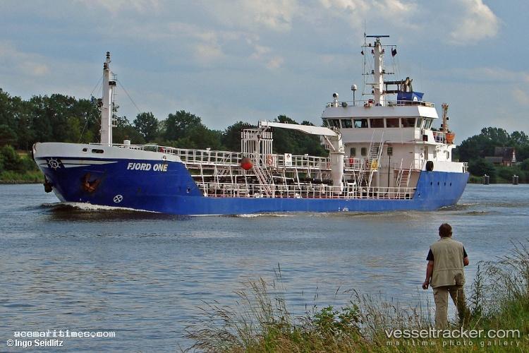 Capella - Oil Products Tanker vessel registered in Germany