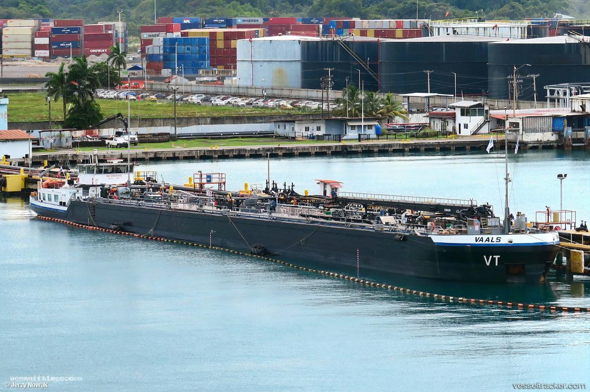 Vaals - Service Ship vessel registered in Panama