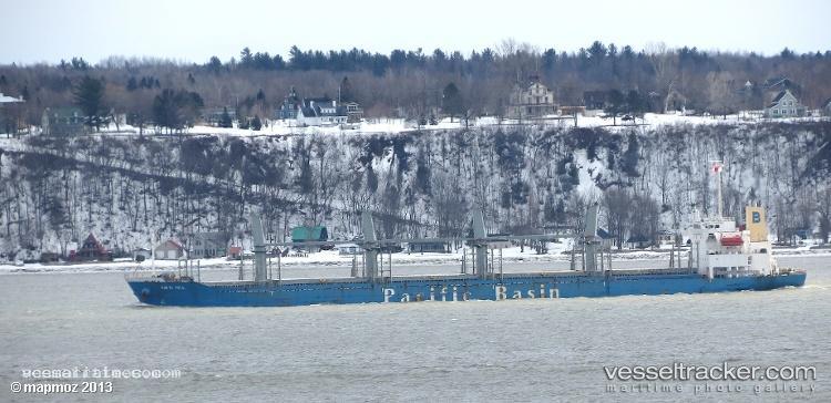 London-Bay - Bulk Carrier vessel registered in Palau