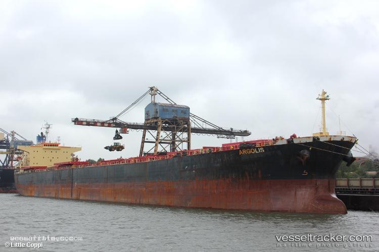 Lucky-Bella - Bulk Carrier vessel registered in Panama