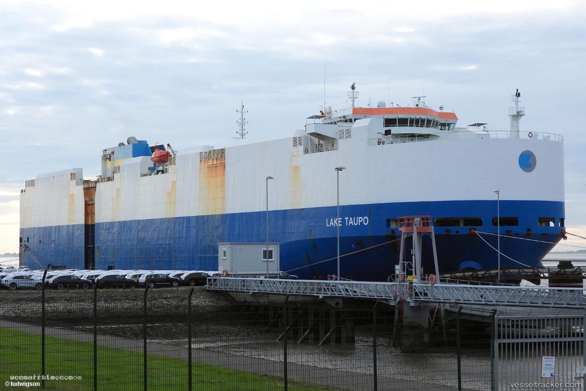 Lake-Taupo - Vehicles Carrier vessel registered in Liberia