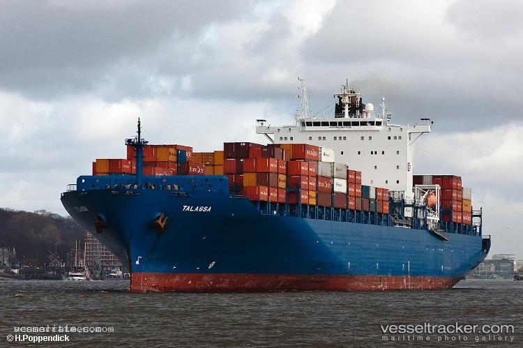 Panda-001 - Container Ship vessel registered in Portugal