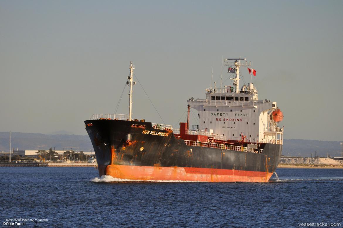 Harapan-Baru - Bitumen Tanker vessel registered in Malaysia