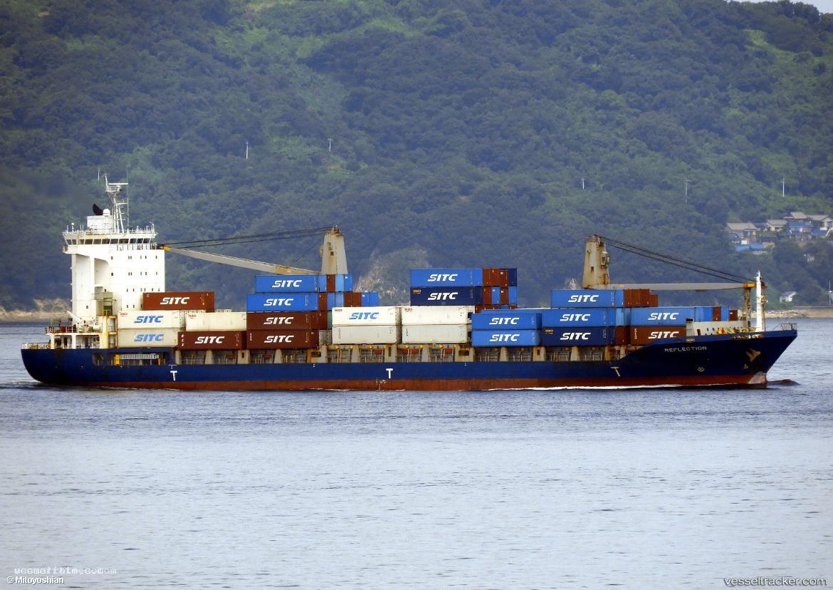 Reflection - Container Ship vessel registered in Bahamas