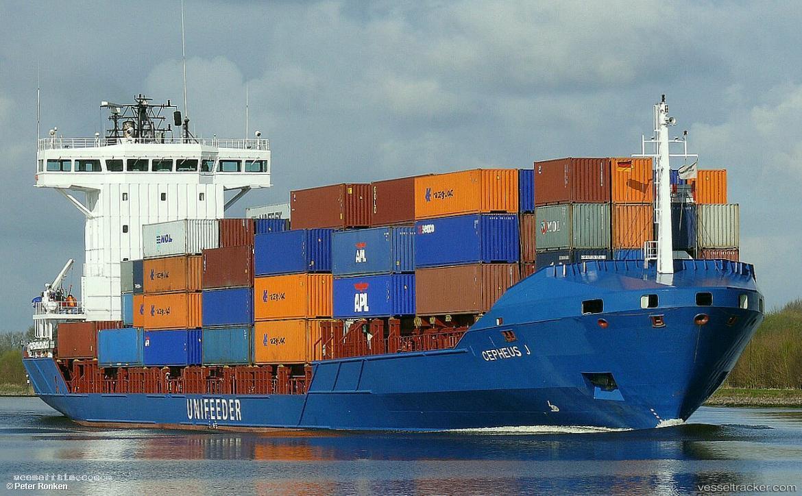 Zeynep - Container Ship vessel registered in Tuvalu