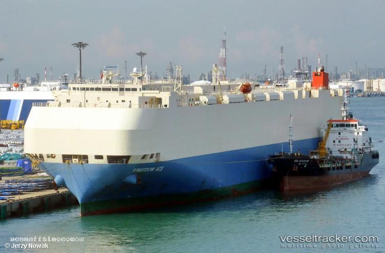 Freedom-Ace - Vehicles Carrier vessel registered in Japan