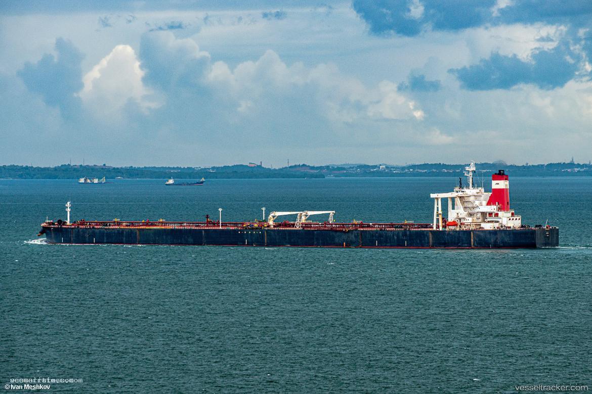 Titan - Crude Oil Tanker vessel registered in Cameroon