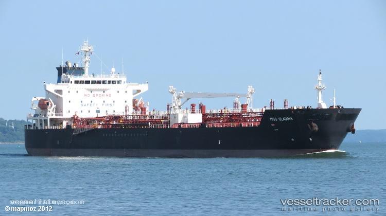 Fotuo - Oil Products Tanker vessel registered in Liberia