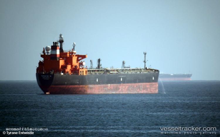 Em-Zenith - Oil Products Tanker vessel registered in Singapore