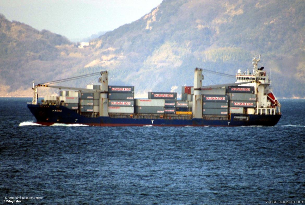 Magna - Container Ship vessel registered in Bahamas