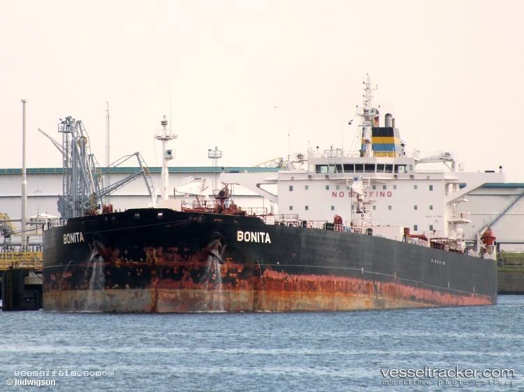 Dove - Crude Oil Tanker vessel registered in Panama