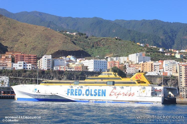 Benchijigua-Express - Passenger Ro Ro Cargo Ship vessel registered in Spain