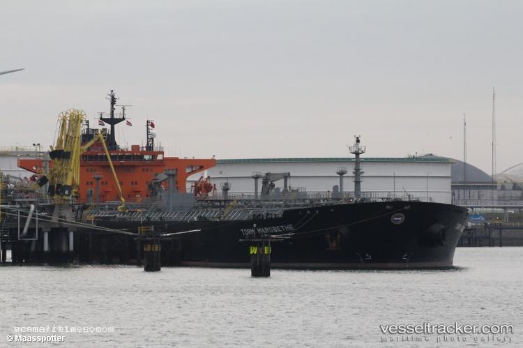 Kapten-Caroq - Crude Oil Tanker vessel registered in Marshall Islands