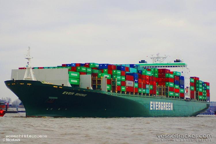 Ever-Shine - Container Ship vessel registered in United Kingdom