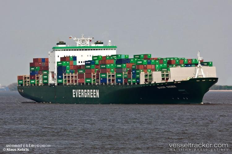 Ever-Sigma - Container Ship vessel registered in United Kingdom