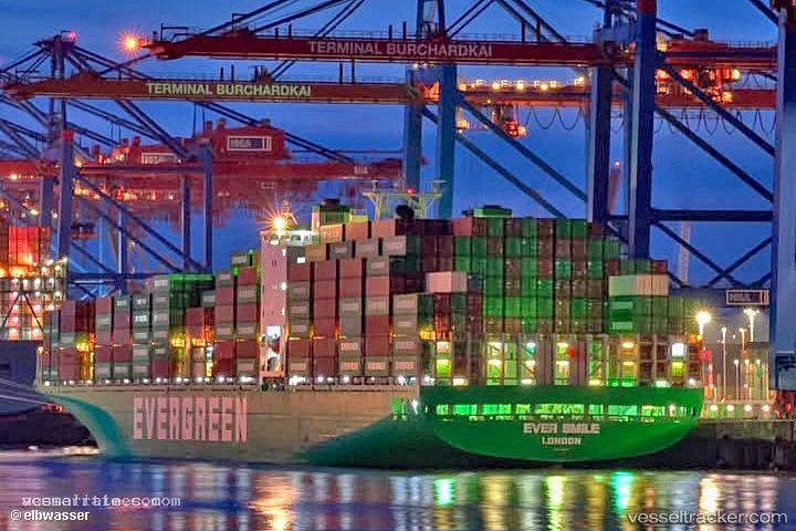 Ever-Smile - Container Ship vessel registered in United Kingdom