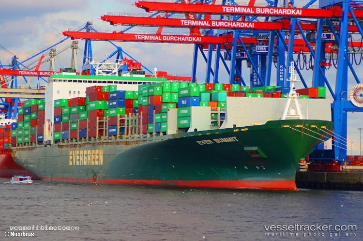 Ever-Summit - Container Ship vessel registered in Singapore