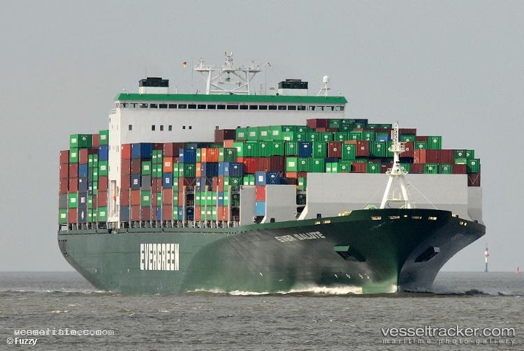 Ever-Salute - Container Ship vessel registered in Singapore