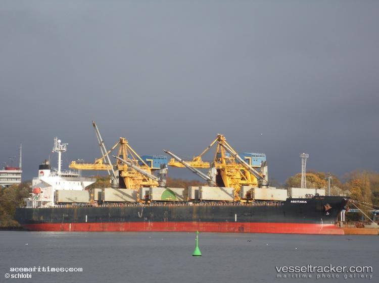 Aquitania - Ore Carrier vessel registered in United Kingdom
