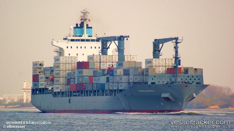 Lucie-Schulte - Container Ship vessel registered in Singapore