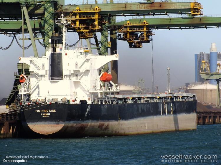 Chola-Serenity - Bulk Carrier vessel registered in India
