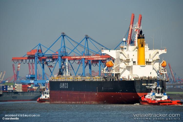 Hoanh-Son-Universe - Bulk Carrier vessel registered in Panama