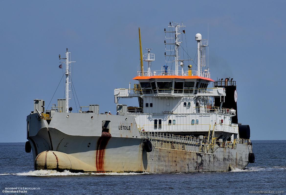 Letoile - Dredger vessel registered in Luxembourg