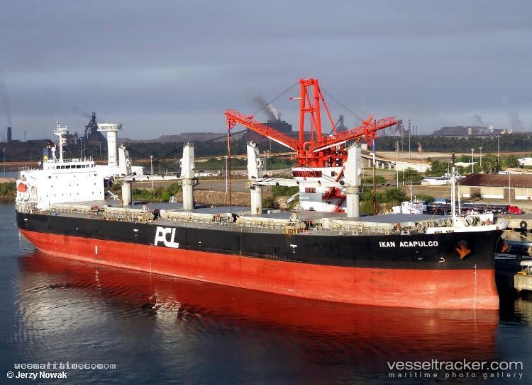 Leon - Bulk Carrier vessel registered in Cyprus
