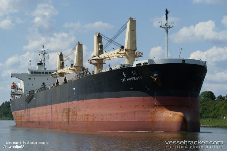 Lotus-6 - Bulk Carrier vessel registered in Panama