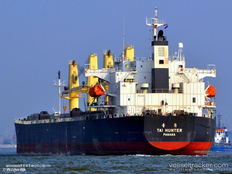 Sea-Hunter - Bulk Carrier vessel registered in Hong Kong