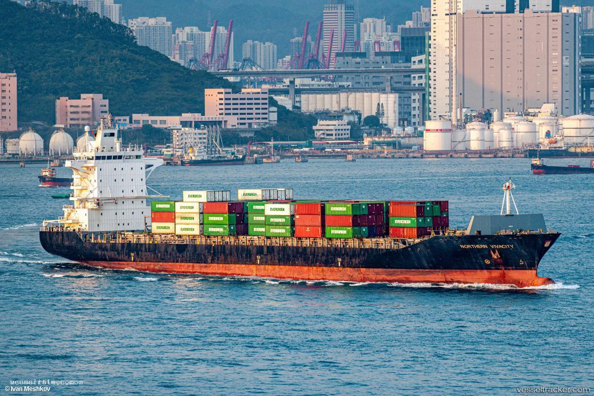 Chiquita-Explorer - Container Ship vessel registered in Liberia