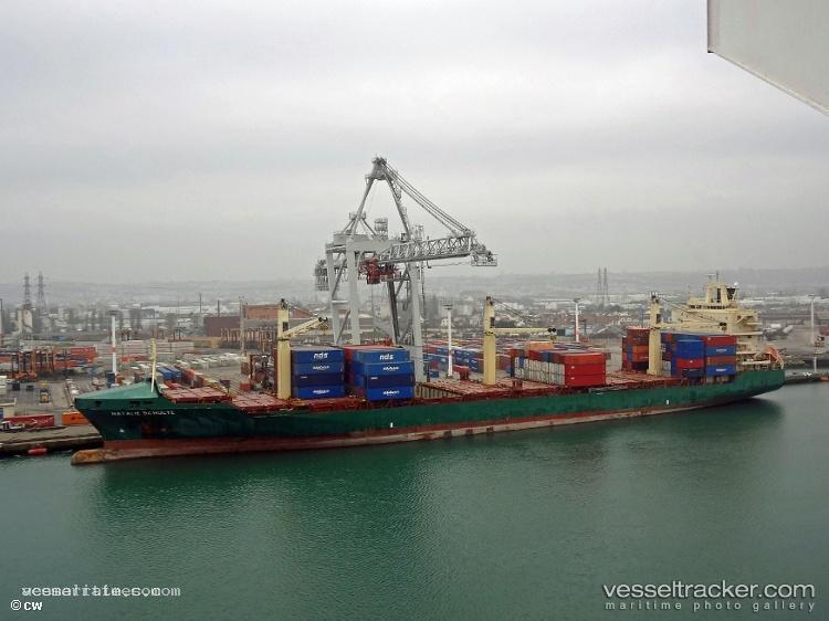 Meratus-Jayawijaya - Container Ship vessel registered in Panama