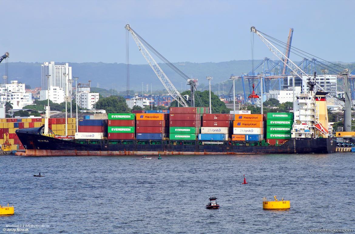 Kamdhenu - Container Ship vessel registered in Marshall Islands
