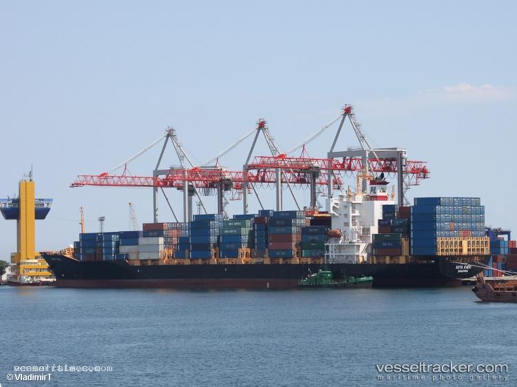 Stonewell-Glory - Container Ship vessel registered in Liberia