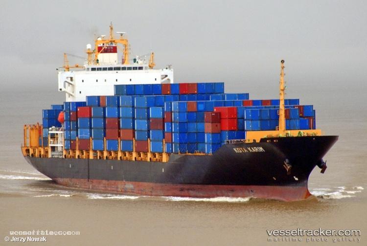 Kota-Karim - Container Ship vessel registered in Singapore