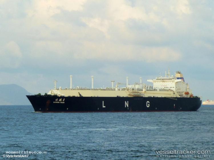 Dapeng-Moon - Lng Tanker vessel registered in Hong Kong