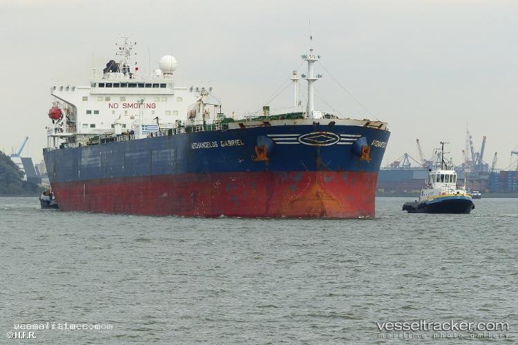 Pola - Crude Oil Tanker vessel registered in Panama