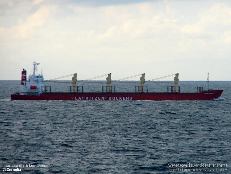 Penna-Suraksha - Cement Carrier vessel registered in India