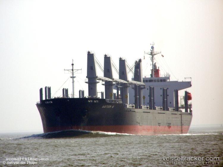 Primus - Bulk Carrier vessel registered in Liberia