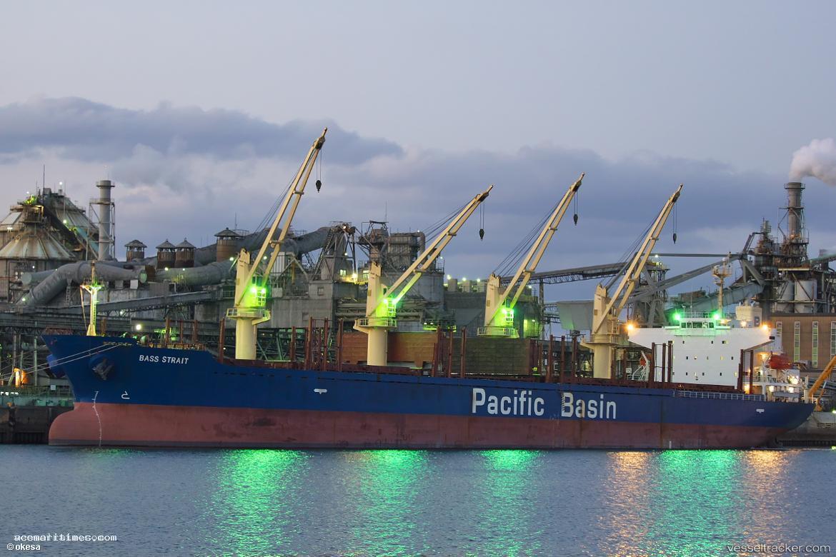 Bass-Strait - Bulk Carrier vessel registered in Hong Kong