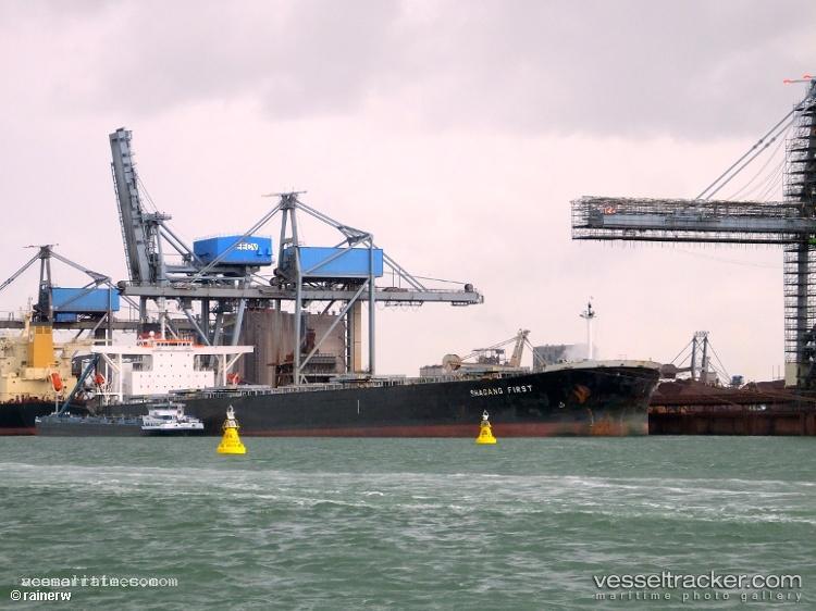Deyi-Diligence - Bulk Carrier vessel registered in Liberia