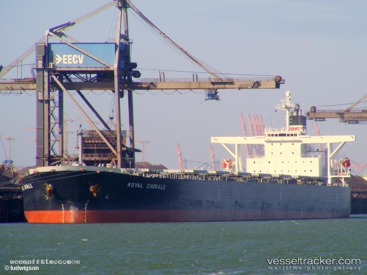 Leone-Star - Bulk Carrier vessel registered in Panama