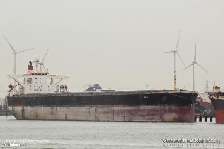 Luck-Fortune - Bulk Carrier vessel registered in Panama