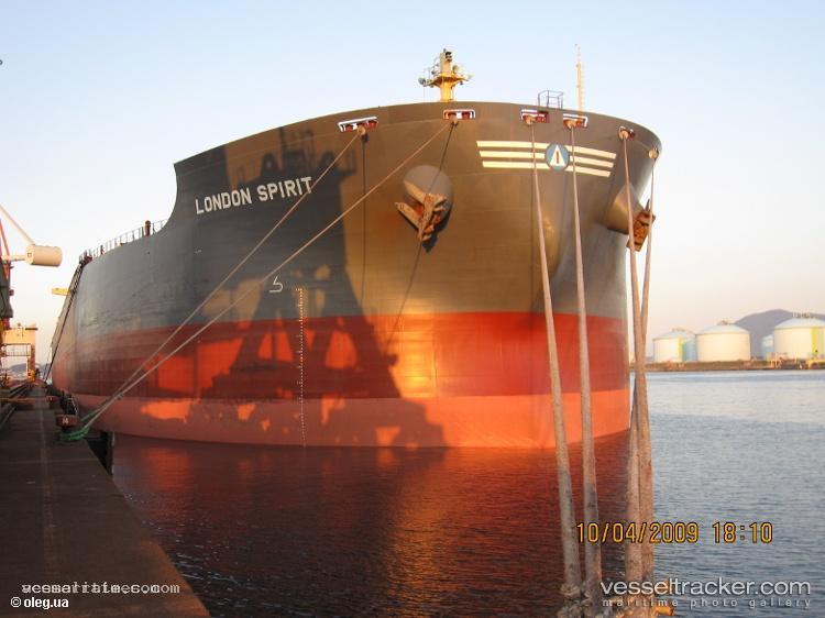 London-Spirit - Ore Carrier vessel registered in Bahamas