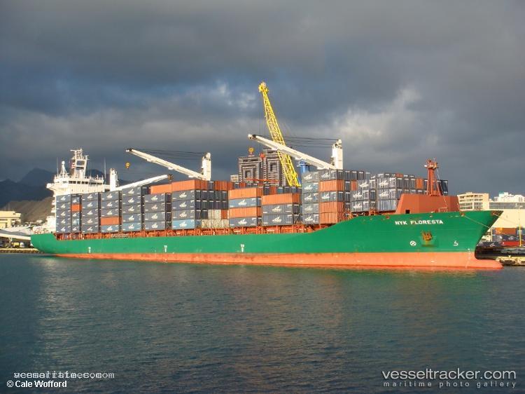 Hmm-Cebu - Container Ship vessel registered in South Korea
