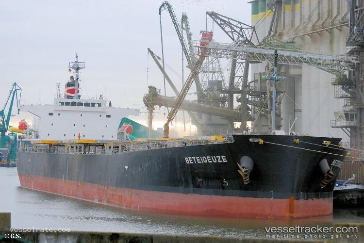 Beteigeuze - Bulk Carrier vessel registered in Liberia
