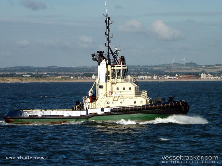 Svitzer-Castle - Tug vessel registered in United Kingdom