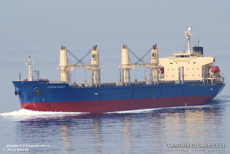Luzon-Strait - Bulk Carrier vessel registered in Hong Kong