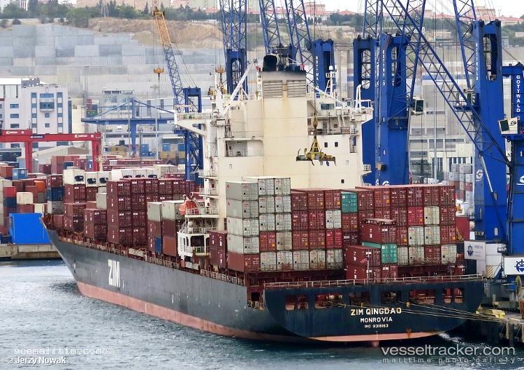Qingdao-Star - Container Ship vessel registered in Marshall Islands