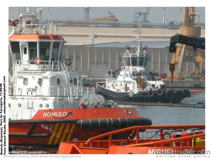 Red-Fox - Tug vessel registered in Cyprus